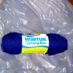 🆕 Navy blue "WINTUK KNITTING YARN" 4 PLY - 4 OZ. See pics *Vintage*